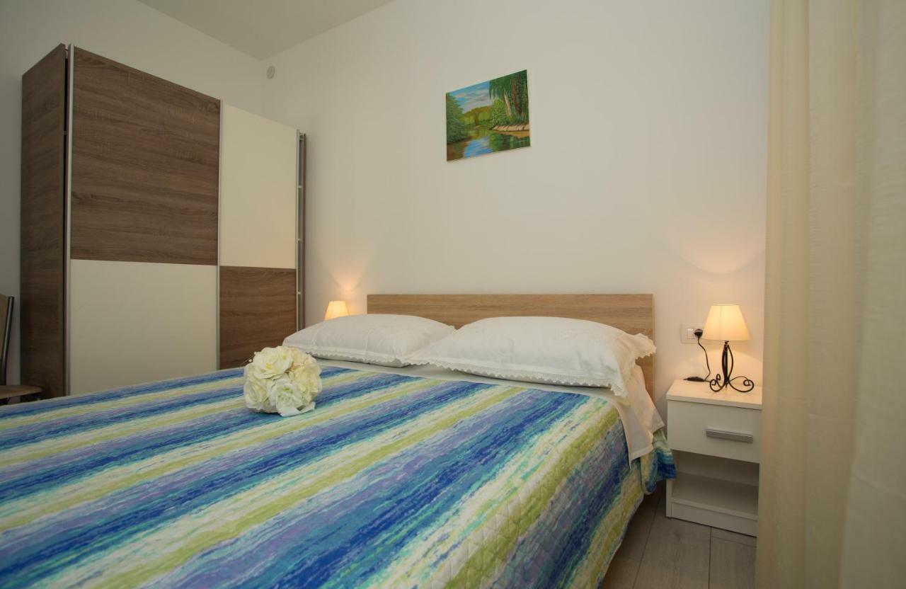 Apartments Kampanel Kaštela Esterno foto