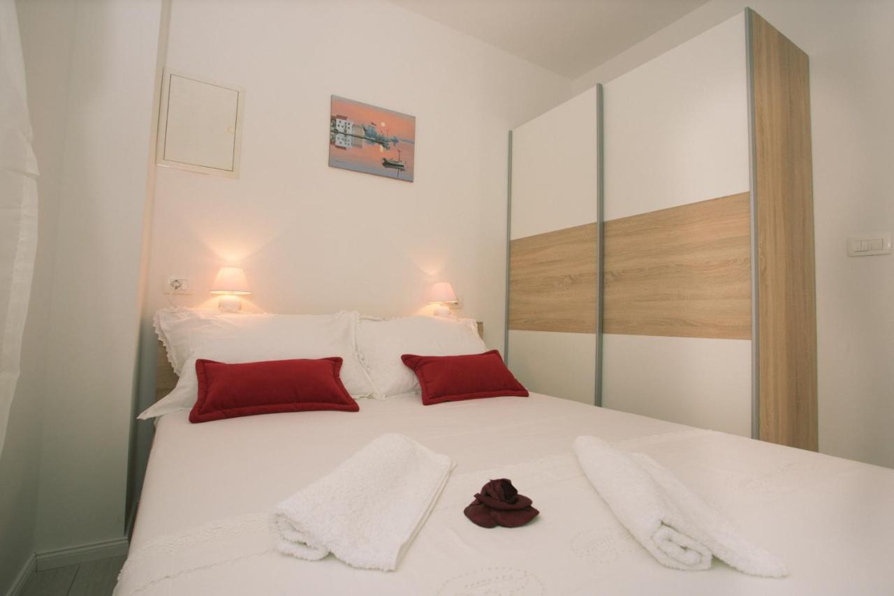 Apartments Kampanel Kaštela Esterno foto